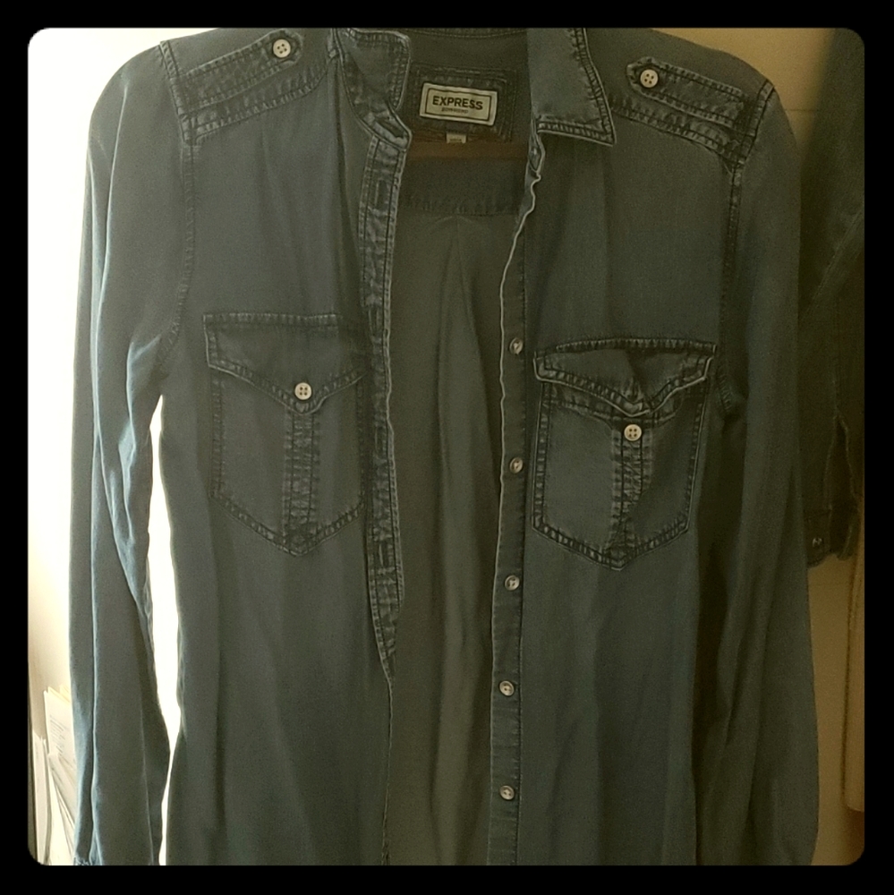 EXPRESS sz S Denim Button Down shirt blouse